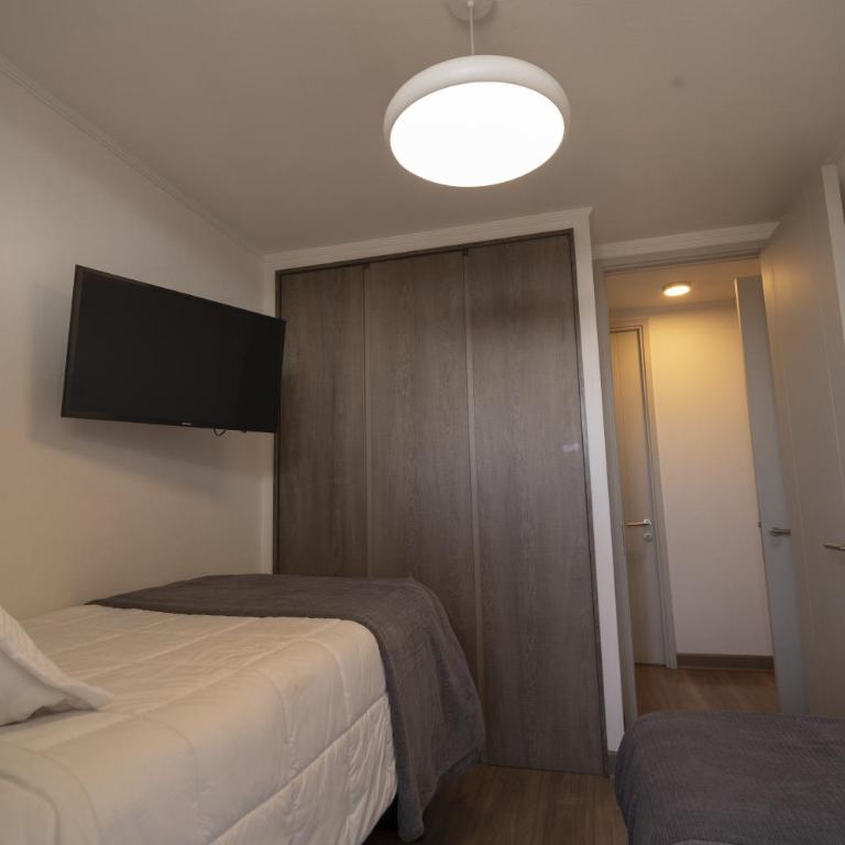 Moderno Depto 2D con Vista a la Cordillera, Terraza y Parking - Two-Bedroom Apartment - 8