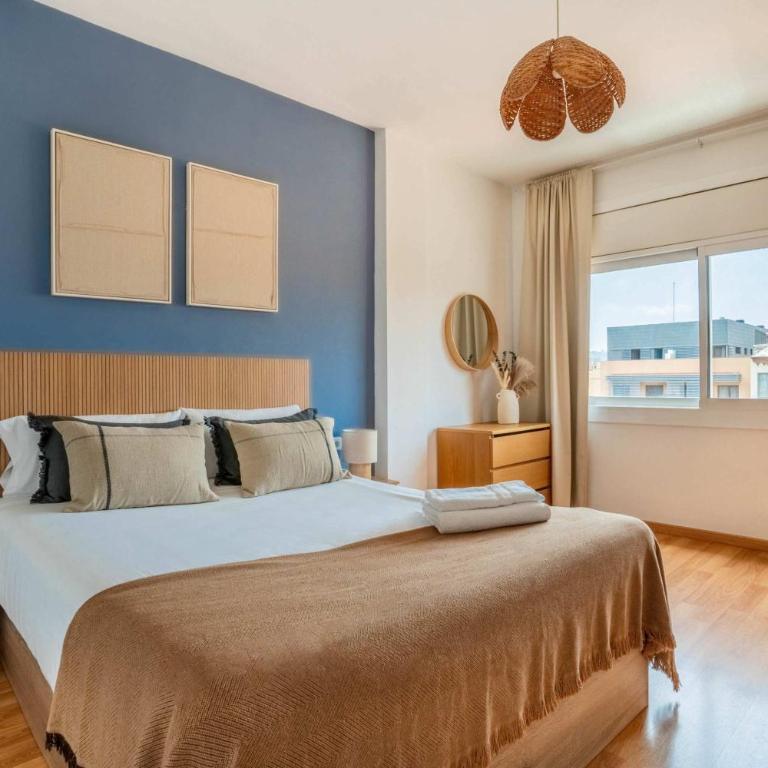 The Collection Barcelona - Bright 4BD with terrace near Arc de Triomf - Apartment - 1