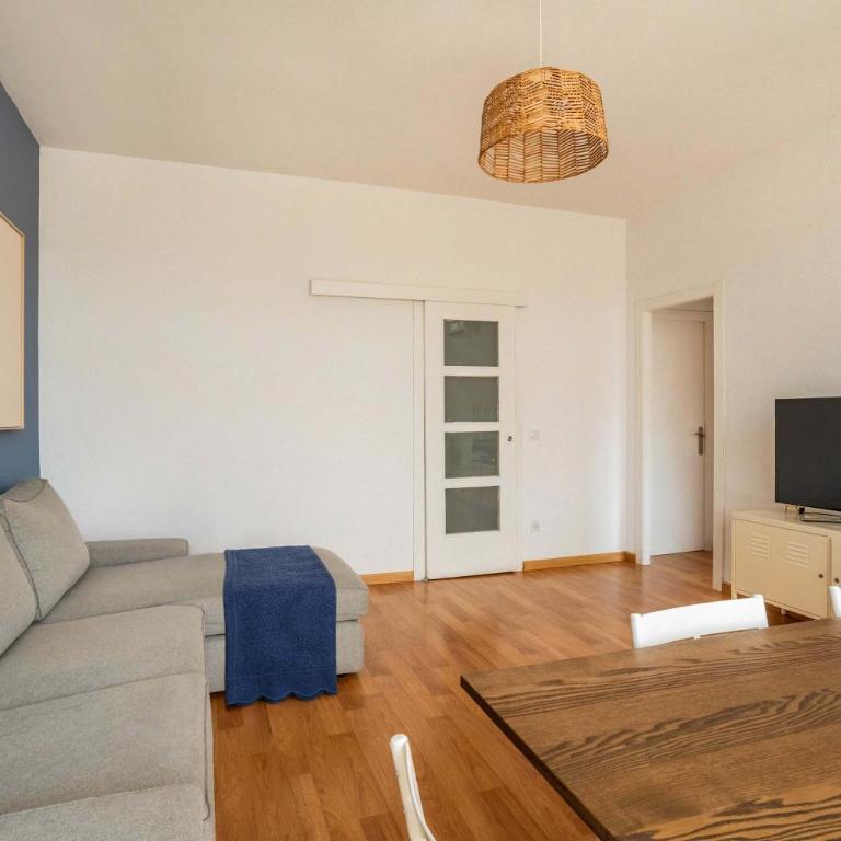 The Collection Barcelona - Bright 4BD with terrace near Arc de Triomf - Apartment - 8