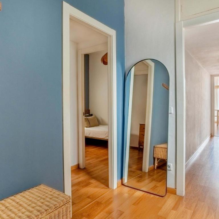 The Collection Barcelona - Bright 4BD with terrace near Arc de Triomf - Apartment - 9
