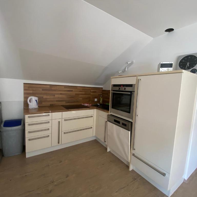 Wohnung mit 3 Schlafzimmern, 5 Einzelbetten,Balkon - Apartment mit 3 Schlafzimmern - 10