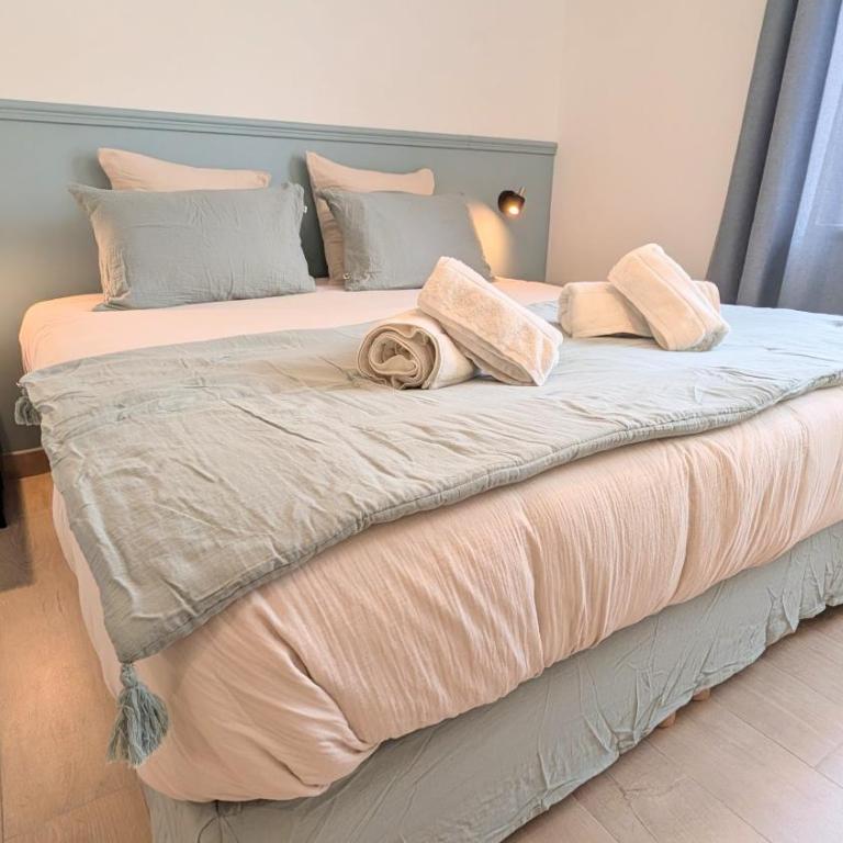 Lodge Luberon - Jacuzzi privatif illimité - À 15 min à pied centre de L'Isle-sur-la-Sorgue - 2 vélos à disposition - Clim, Parking privé, WiFi, linge et ménage inclus - Maison 1 Chambre - 23