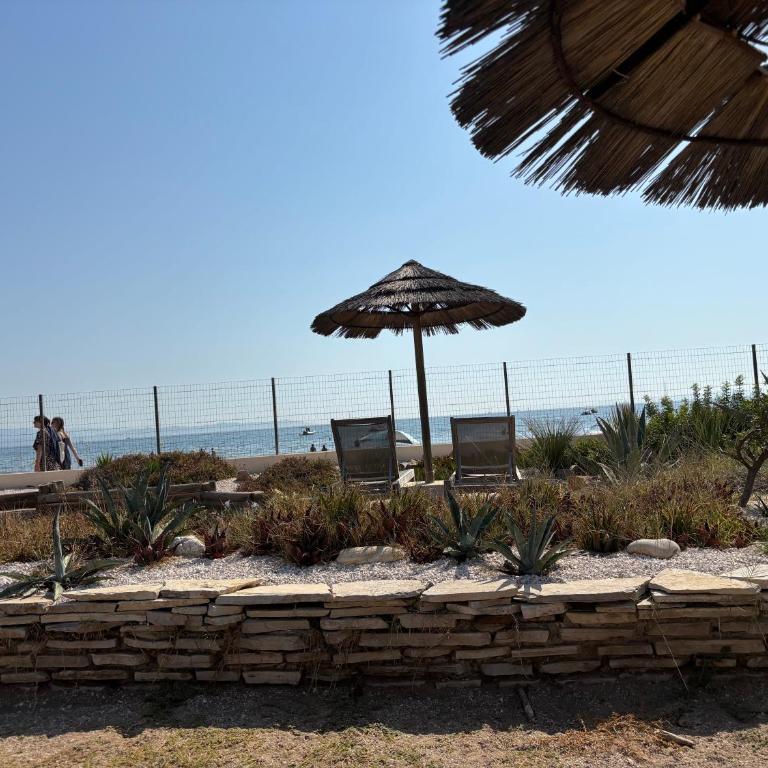 APPARTEMENT 6 PERSONNES VUE MER 30 M DE LA PLAGE - Appartement 2 Chambres - 3