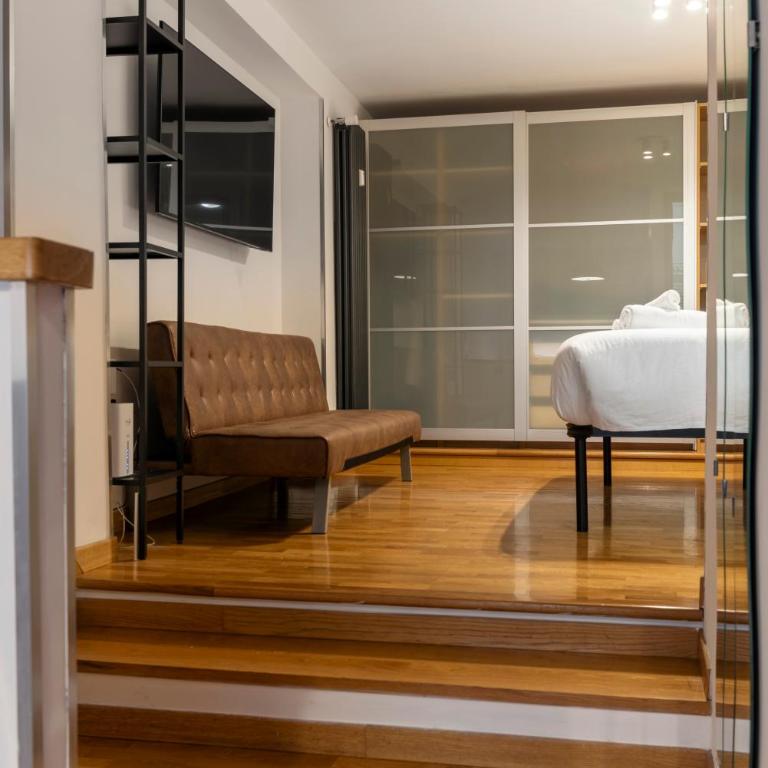 Colli Albani Metro Loft, comfy & well connected - Appartamento con 2 Camere da Letto - 4