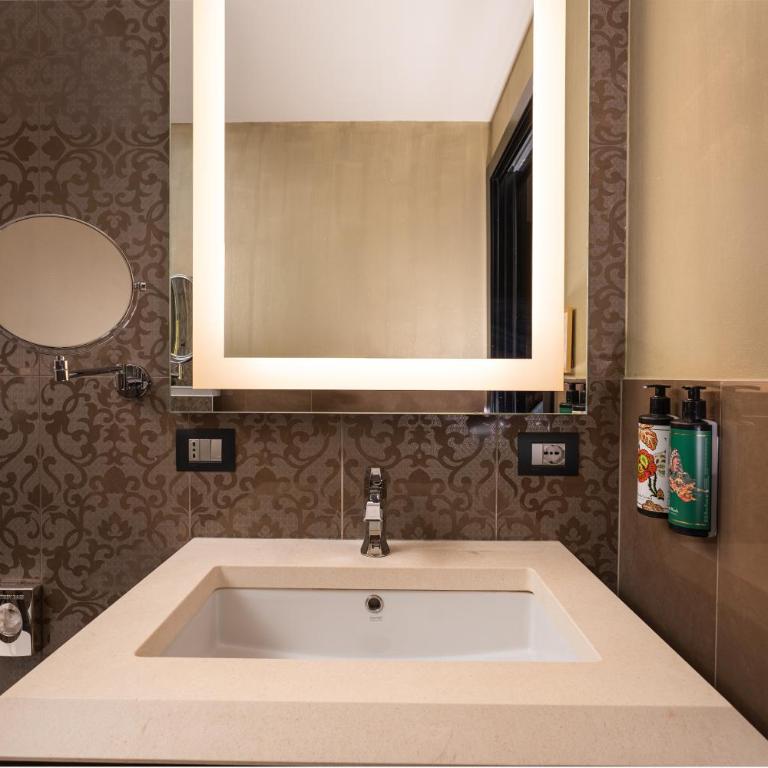 The Venice Times Hotel, Vignette Collection by IHG - Camera King Standard - con Accesso Disabili - 3