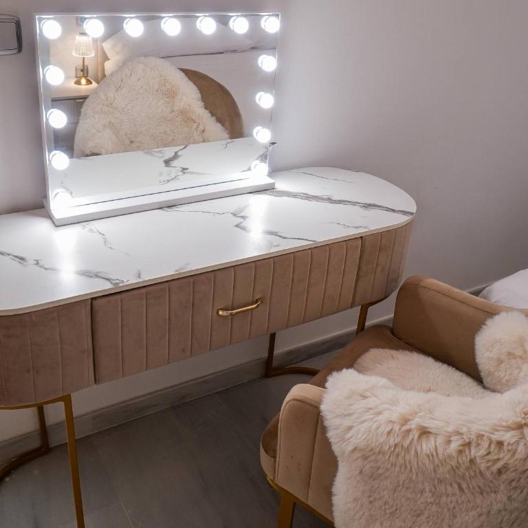 Stylish Benidorm apartment, pools, sauna terrace - Apartment - 7