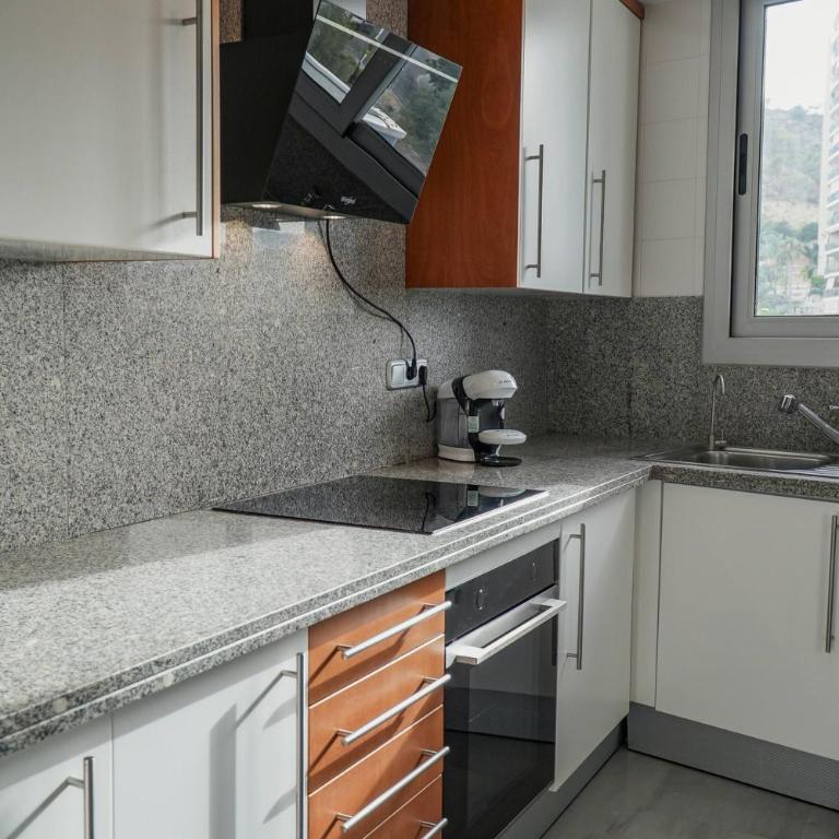 Stylish Benidorm apartment, pools, sauna terrace - Apartment - 23