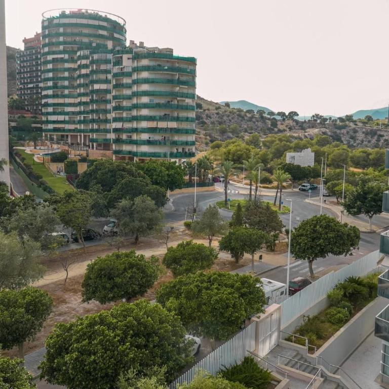 Stylish Benidorm apartment, pools, sauna terrace - Apartment - 29