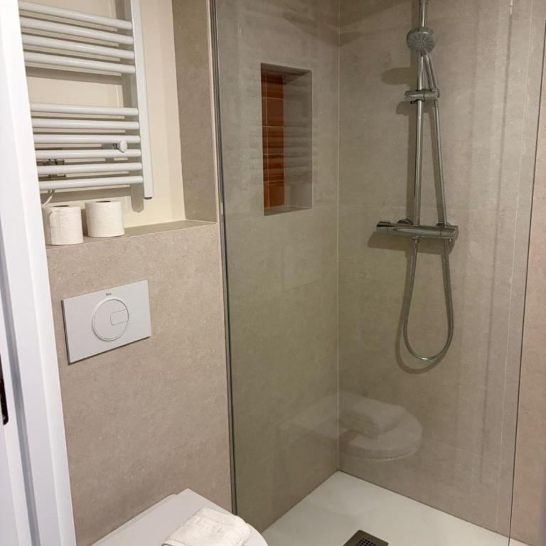 Exyca Chamberí - One-Bedroom Apartment - 9