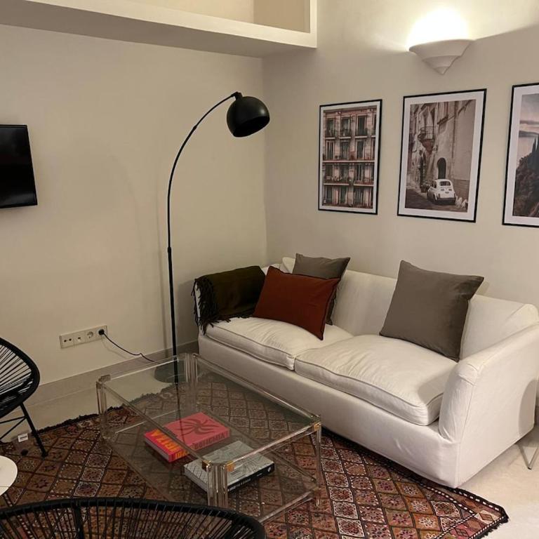 Exyca Chamberí - One-Bedroom Apartment - 10