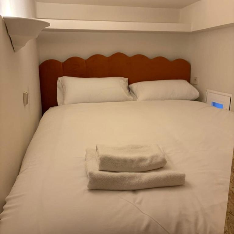 Exyca Chamberí - One-Bedroom Apartment - 38