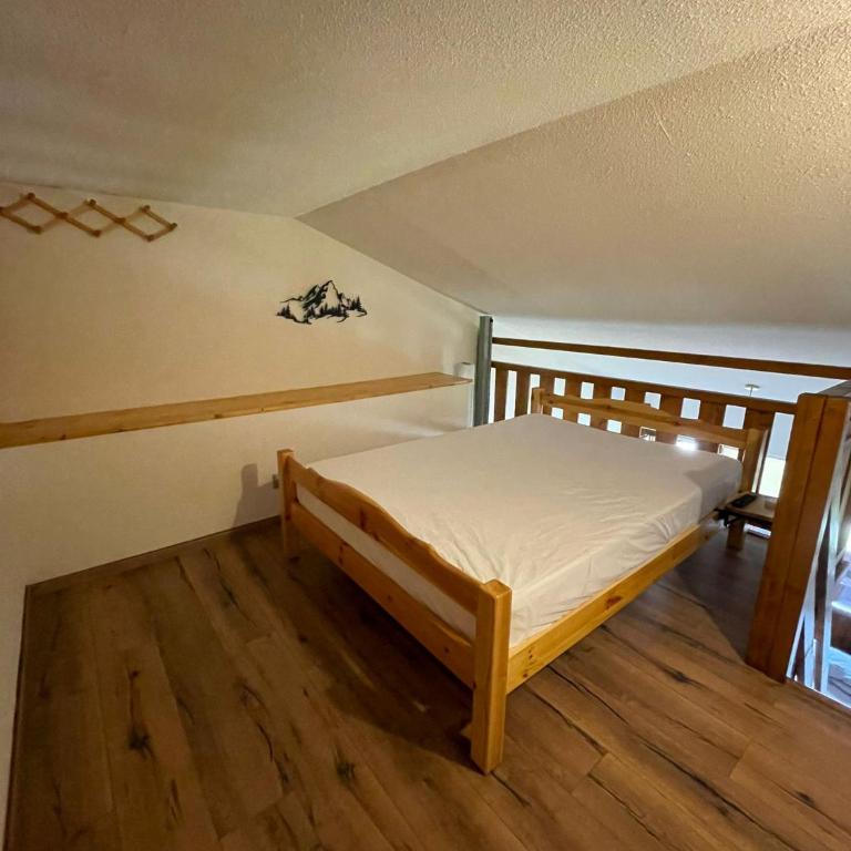 Crest Voland appart cosy 29m2,4-5 pers, 350 m des pistes , 8km des Saisies,parking, casier à skis - Apartment mit 2 Schlafzimmern - 6