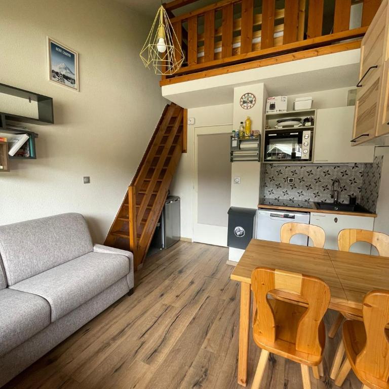 Crest Voland appart cosy 29m2,4-5 pers, 350 m des pistes , 8km des Saisies,parking, casier à skis - Apartment mit 2 Schlafzimmern - 1