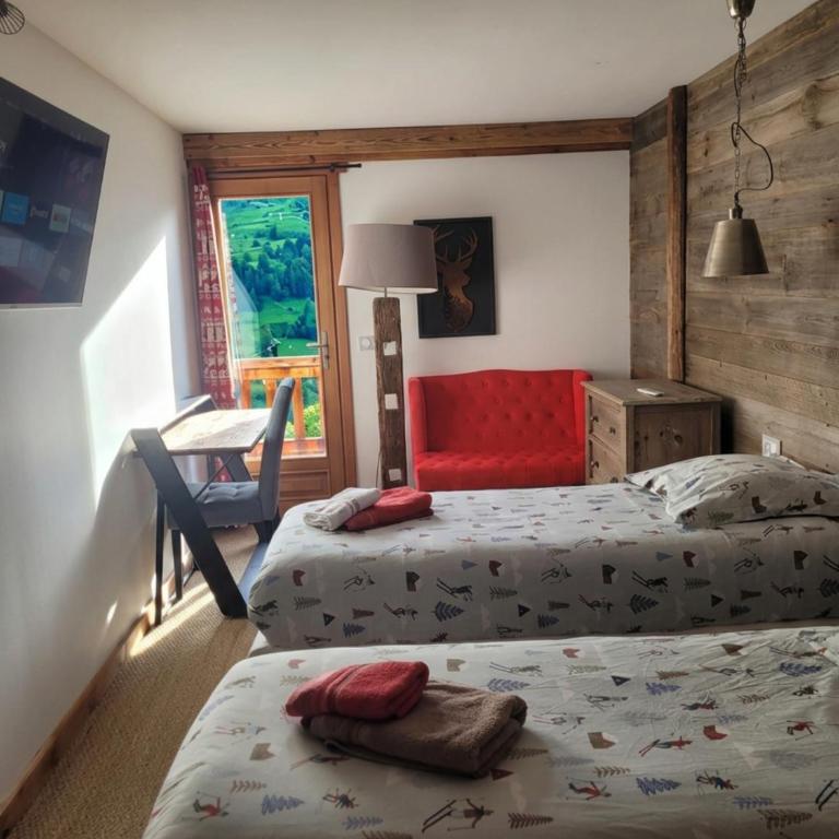 Charming Chalet w/ Mountain & Slope Views, Jacuzzi - Chalet - 22