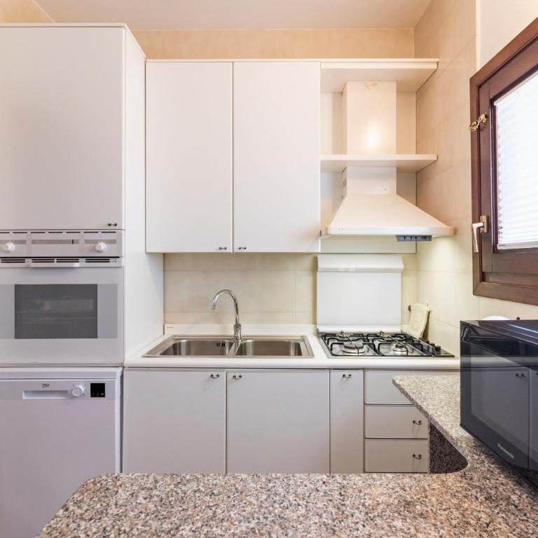 Villetta fronte mare a S. Reparata - Casa con 2 Camere da Letto - 33
