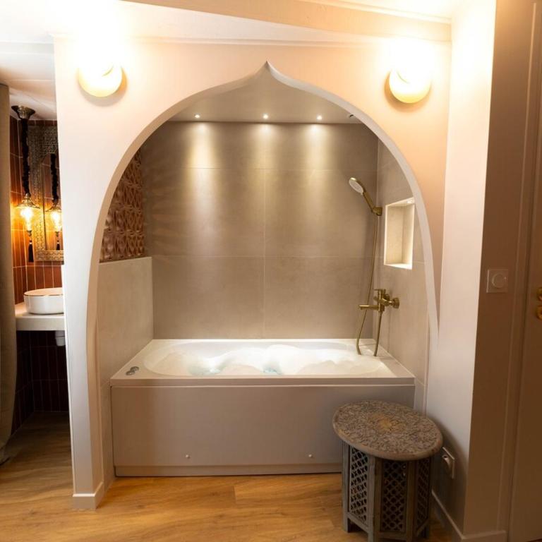 Les Suites d Ailleurs - Apartment - 6