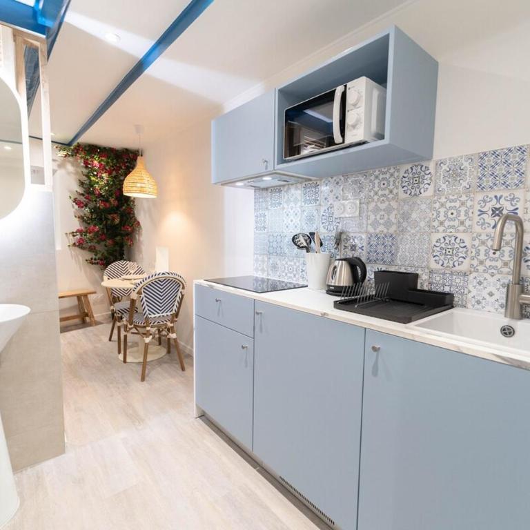 Les Suites d Ailleurs - Apartment - 5