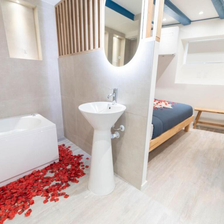 Les Suites d Ailleurs - Apartment - 15