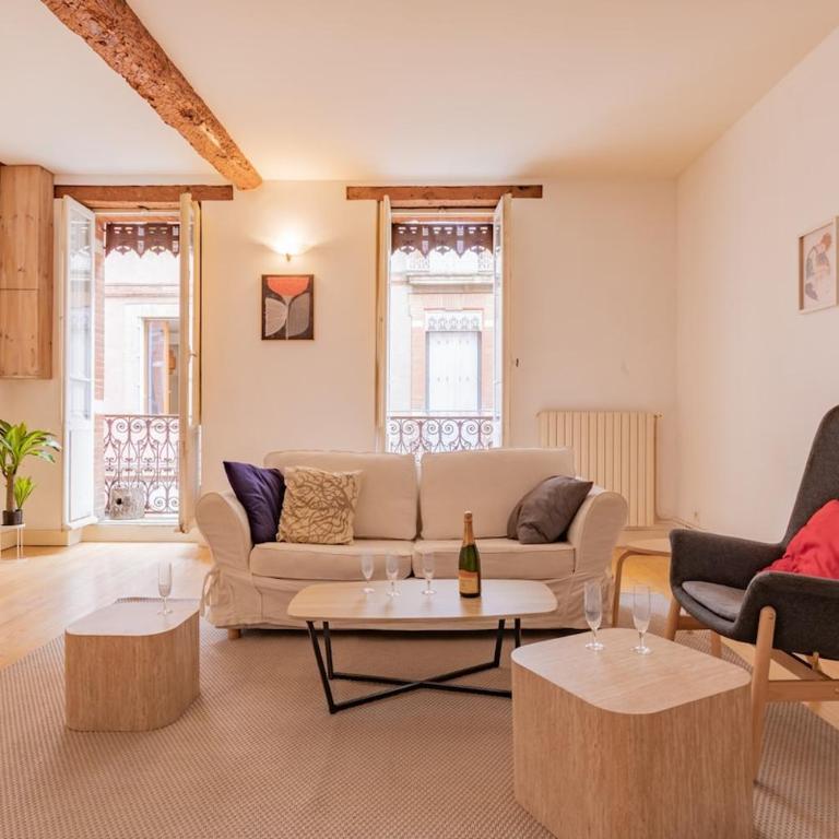 143m2 Hyper Centre Toulouse 9 Personnes, 3 Chambres 2 Salles de bains - Appartement - 1