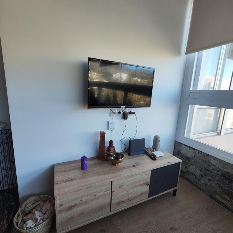 TORRE - Renovated Sea-View Studio with Pool, Garden and Lift - 450 m to La Colina Station - Monolocale - 2