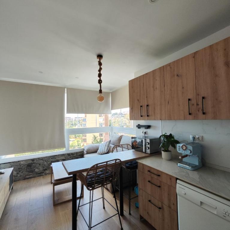 TORRE - Renovated Sea-View Studio with Pool, Garden and Lift - 450 m to La Colina Station - Monolocale - 3
