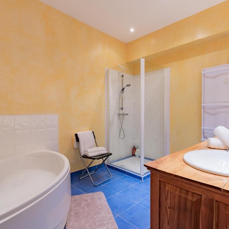 143m2 Hyper Centre Toulouse 9 Personnes, 3 Chambres 2 Salles de bains - Appartement - 22