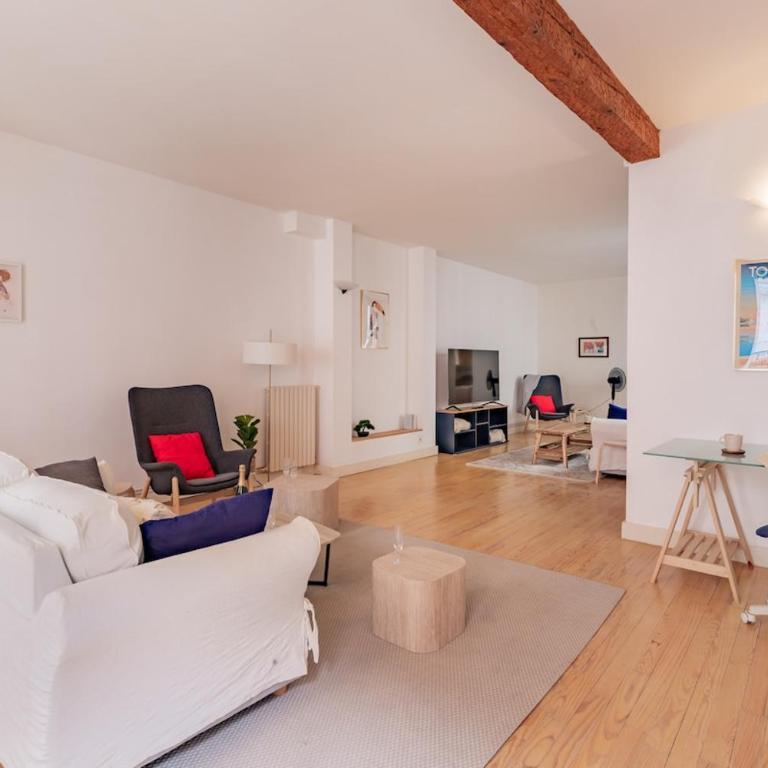 143m2 Hyper Centre Toulouse 9 Personnes, 3 Chambres 2 Salles de bains - Appartement - 35