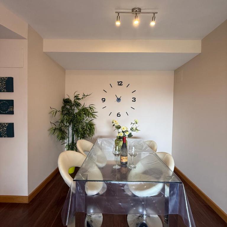 Las Terrazas, Deluxe - ServHouse - Apartamento de 2 dormitorios con terraza y vistas al mar - 4