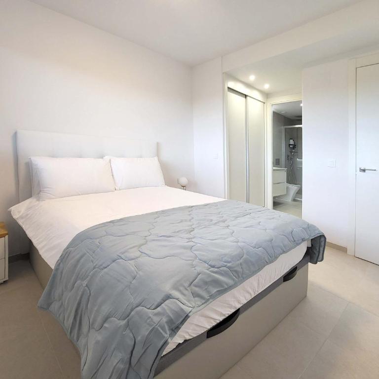 Rooftop Infinity Pool Escape PP36 - Apartment - 11