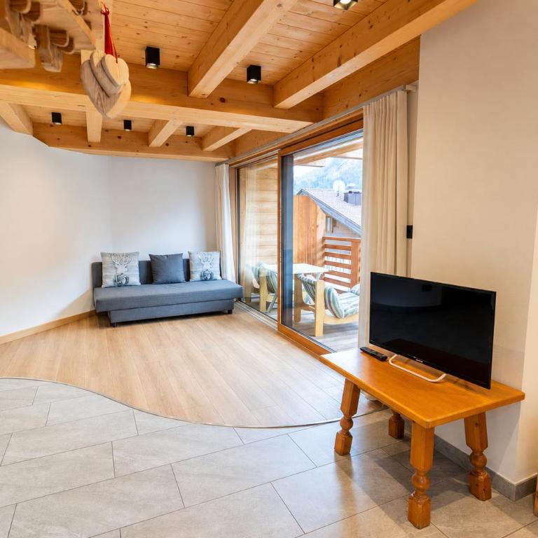 Appartamenti Cèsa Sorèie by AMA Val di Fassa - Appartamento con 3 Camere da Letto - 5