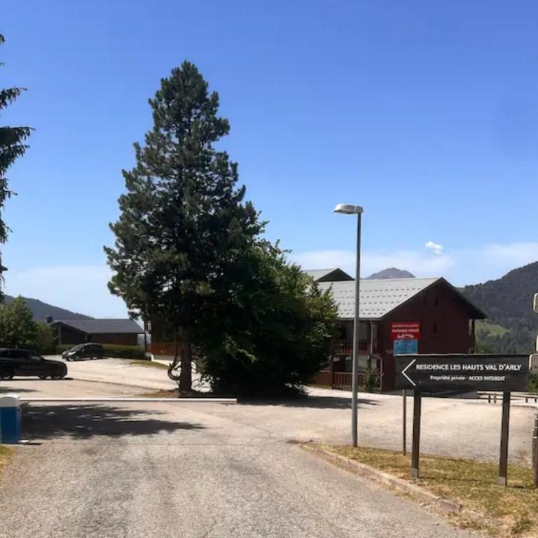 Crest Voland appart cosy 29m2,4-5 pers, 350 m des pistes , 8km des Saisies,parking, casier à skis - Apartment mit 2 Schlafzimmern - 10