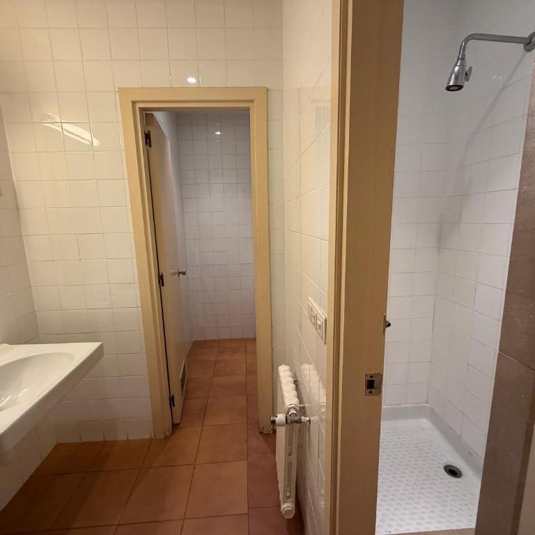 mikasita Bilbao - student housing & coliving - Doppelzimmer mit Gemeinschaftsbad - 5