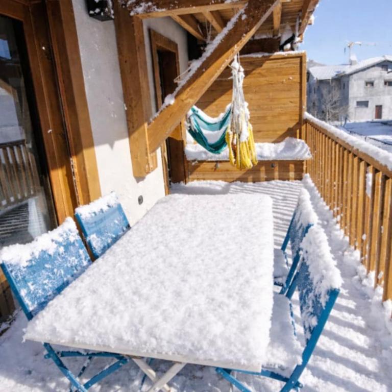 Large T2 with terrace le dahu perché - Appartement - 2