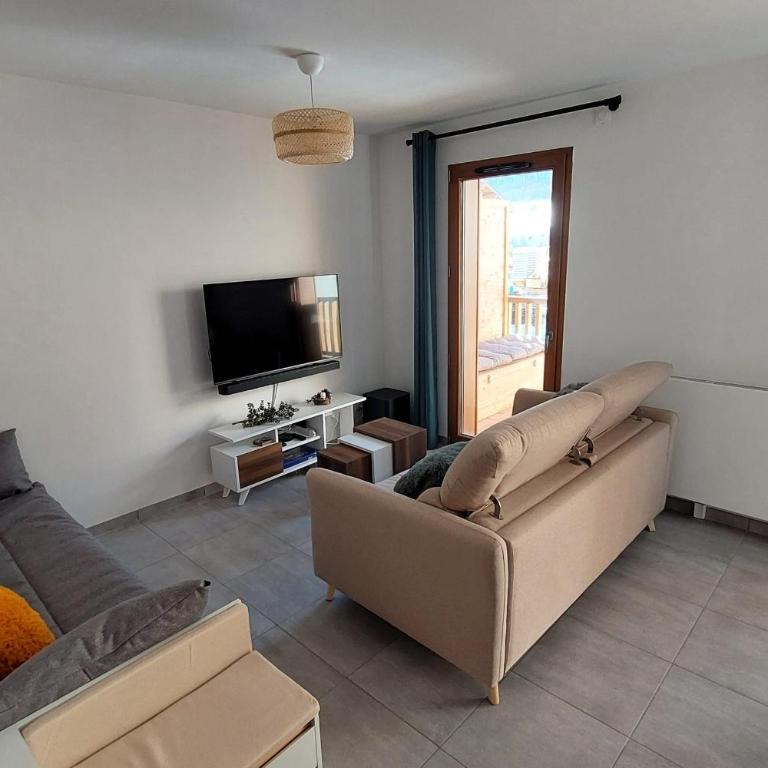 Large T2 with terrace le dahu perché - Appartement - 7