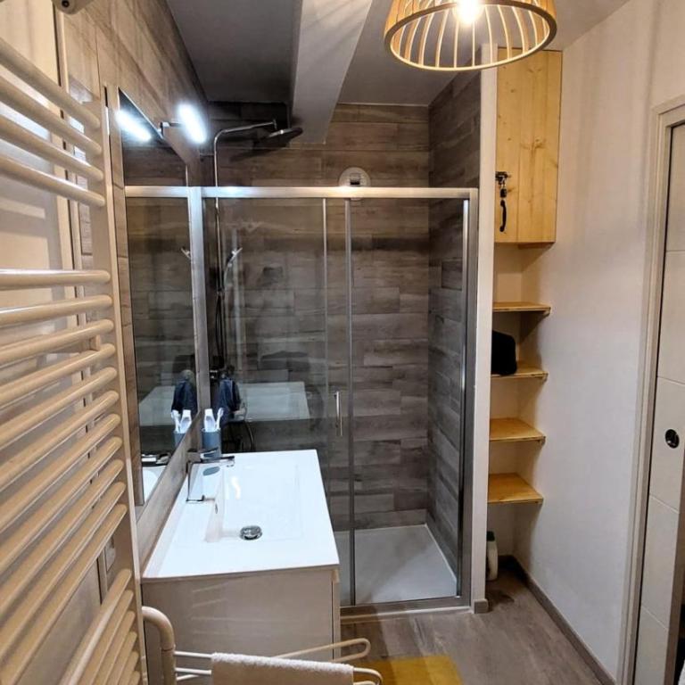 Large T2 with terrace le dahu perché - Appartement - 13