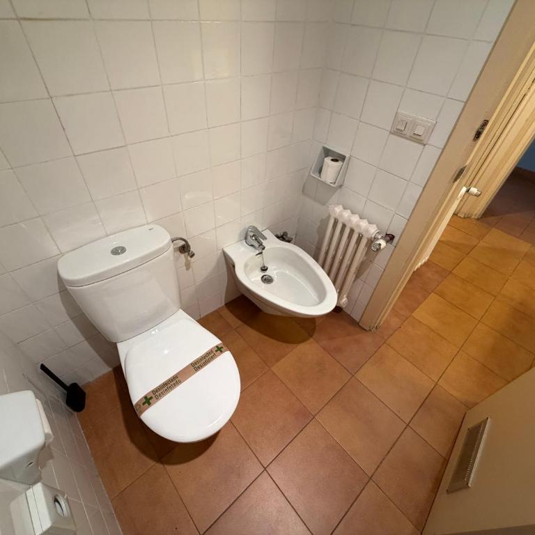 mikasita Bilbao - student housing & coliving - Doppelzimmer mit Gemeinschaftsbad - 1