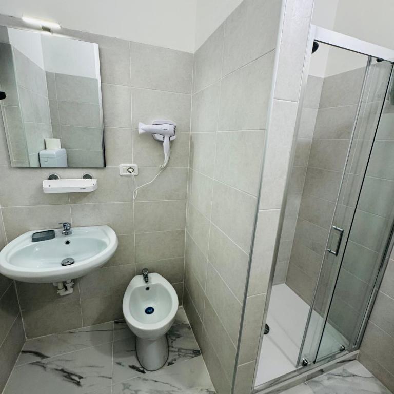 Aparthotel Dergano 2 & 4 near metro stop - Appartamento - Piano Terra - 5