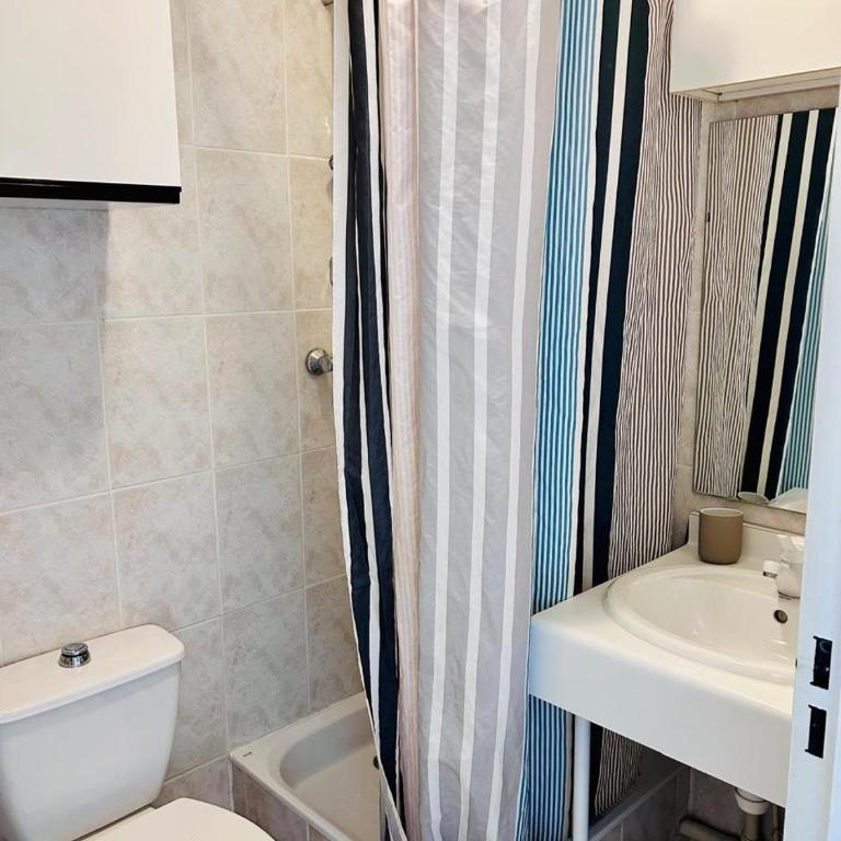 Bright studio, private parking, downtown within walking distance - Appartement 1 Chambre - 2