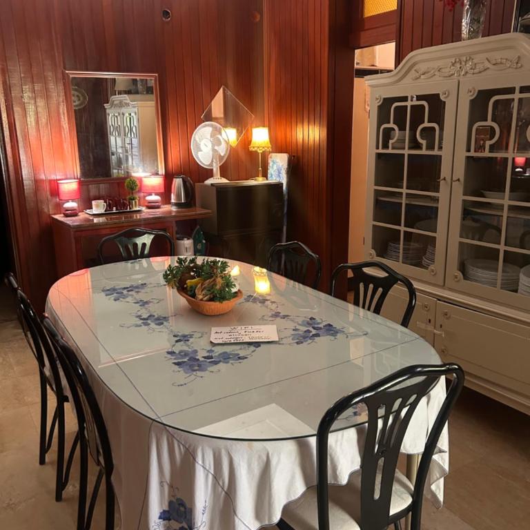 Guest House Vila Eli - Dvokrevetna Soba s Bračnim Krevetom, Zajedničkim Kupatilom i Pogledom na More - 7