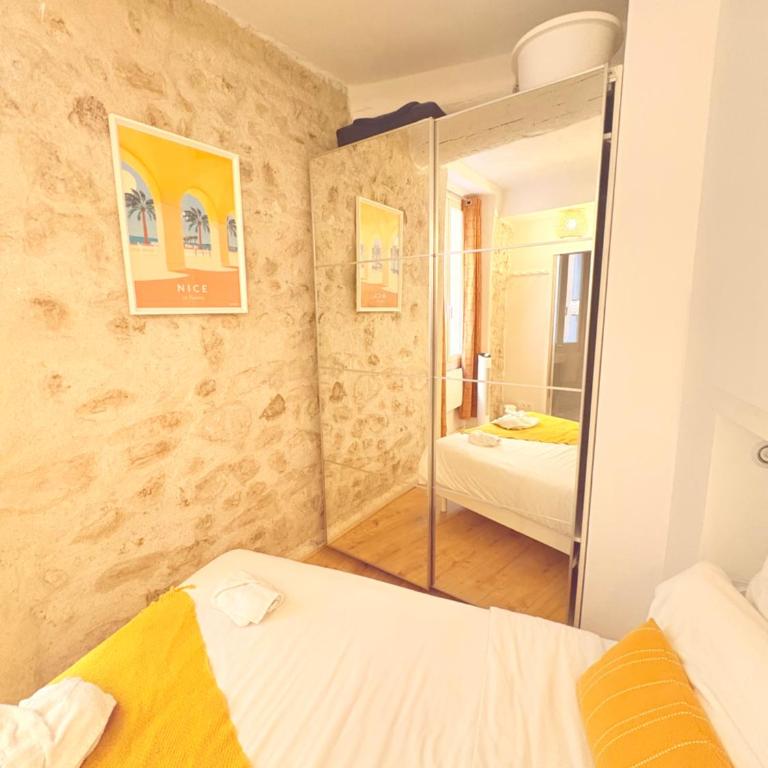 Old Town Nice Renovated 2BR Near Beaches & Cours Saleya - Appartement Deluxe - 33