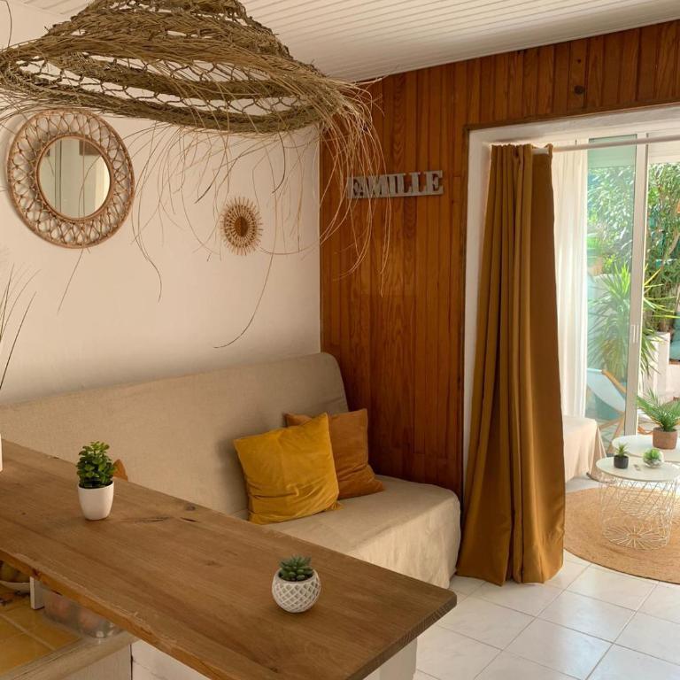 Bright studio with small terrace - Studio - 4