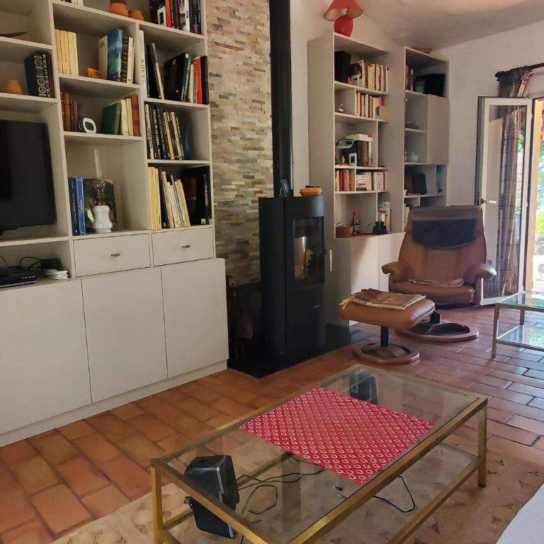 Spacious house with pool close to the sea - Maison de Vacances - 3