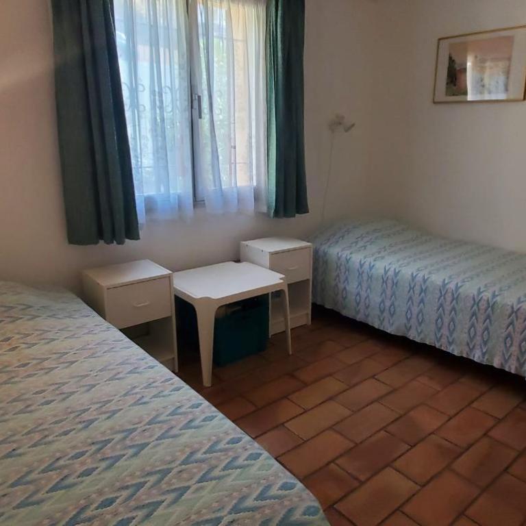 Spacious house with pool close to the sea - Maison de Vacances - 13