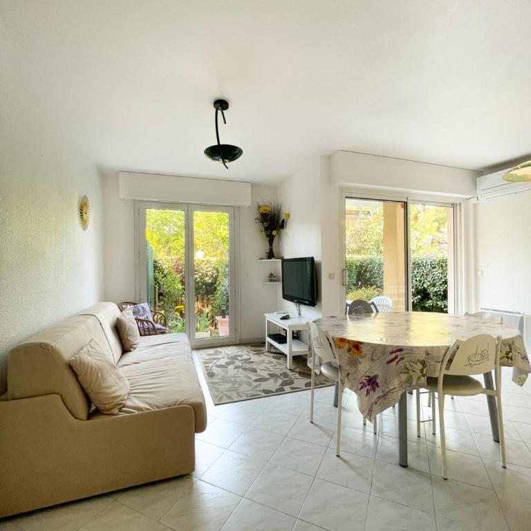 Superb Apartment With Garden Near The Sea - Apartment - 15
