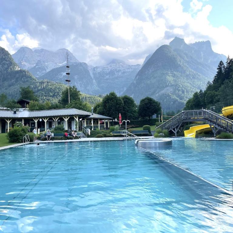Spacious Chalet for Ski & Summer Adventures - Chalet - 24