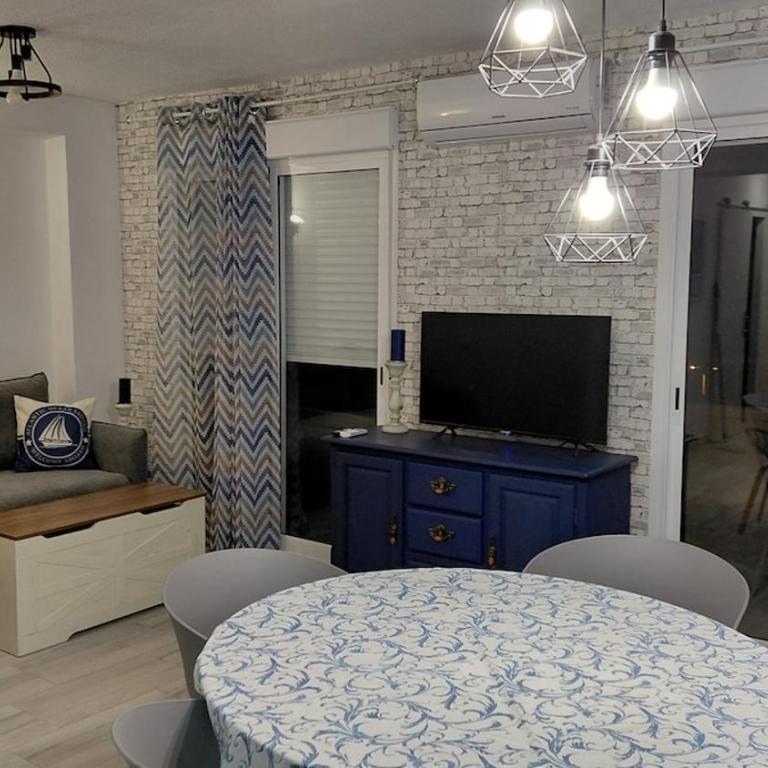 Sea view apartment Torrevieja - Two-Bedroom Apartment - 2