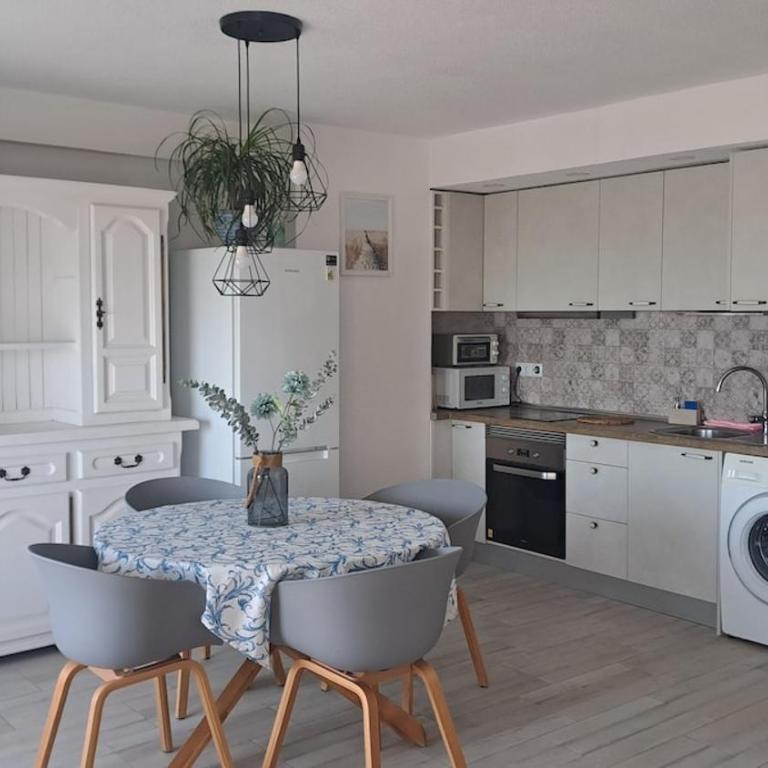 Sea view apartment Torrevieja - Two-Bedroom Apartment - 12