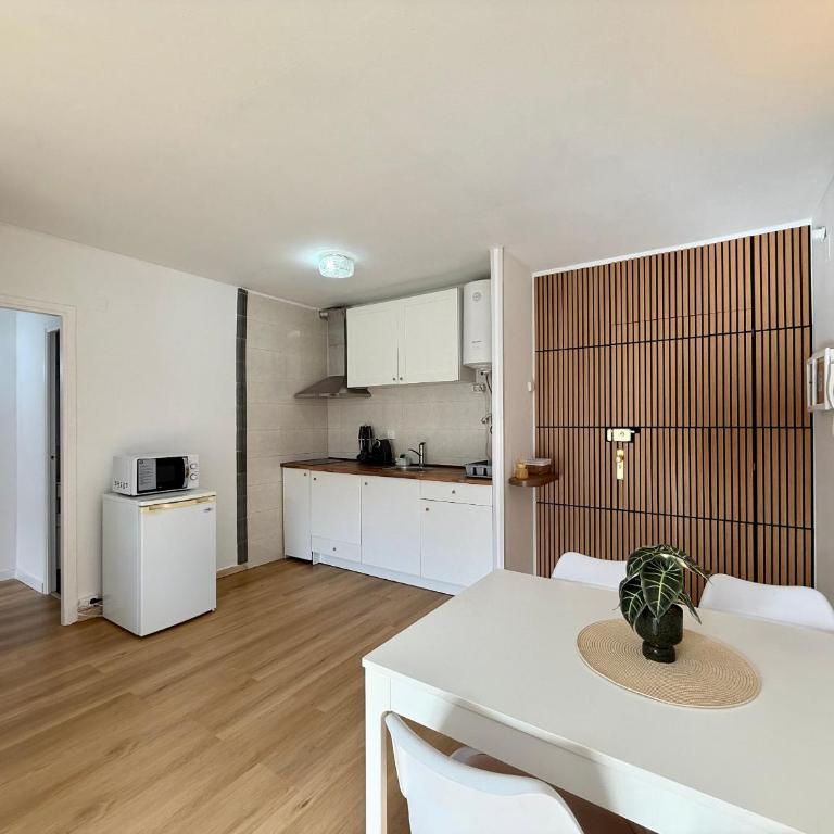 Skyline Pool Apartment - Apartment mit 1 Schlafzimmer - 4
