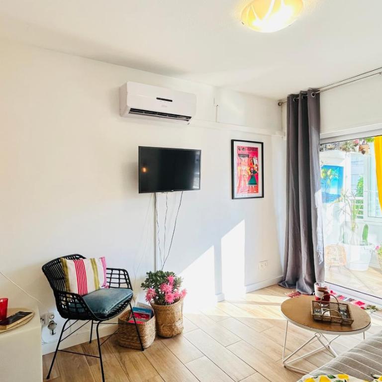 First linear with pool, 4 person with see view and private parking - Apartamento con vistas al mar - 9