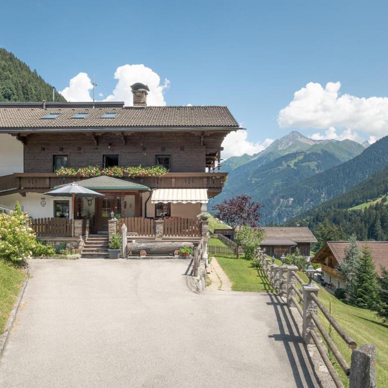 Landhaus Eder - Apartment mit 3 Schlafzimmern und Bergblick - 1